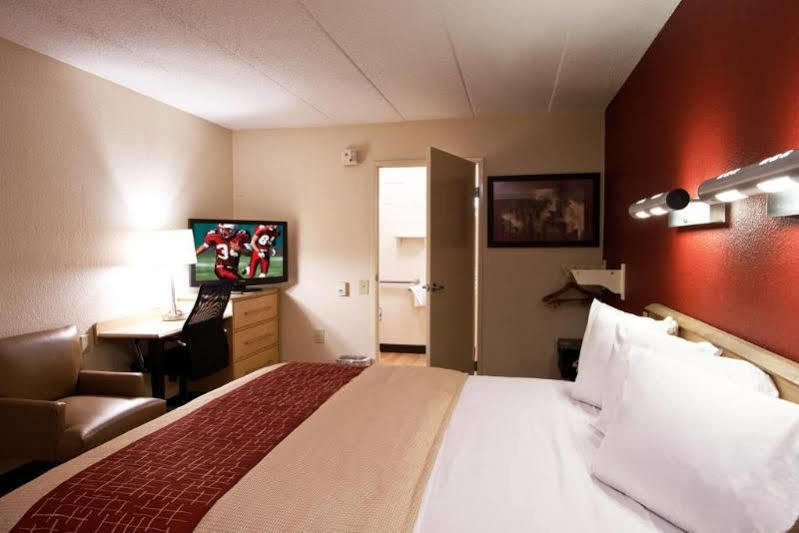 Red Roof Inn Cleveland - Independence Dış mekan fotoğraf